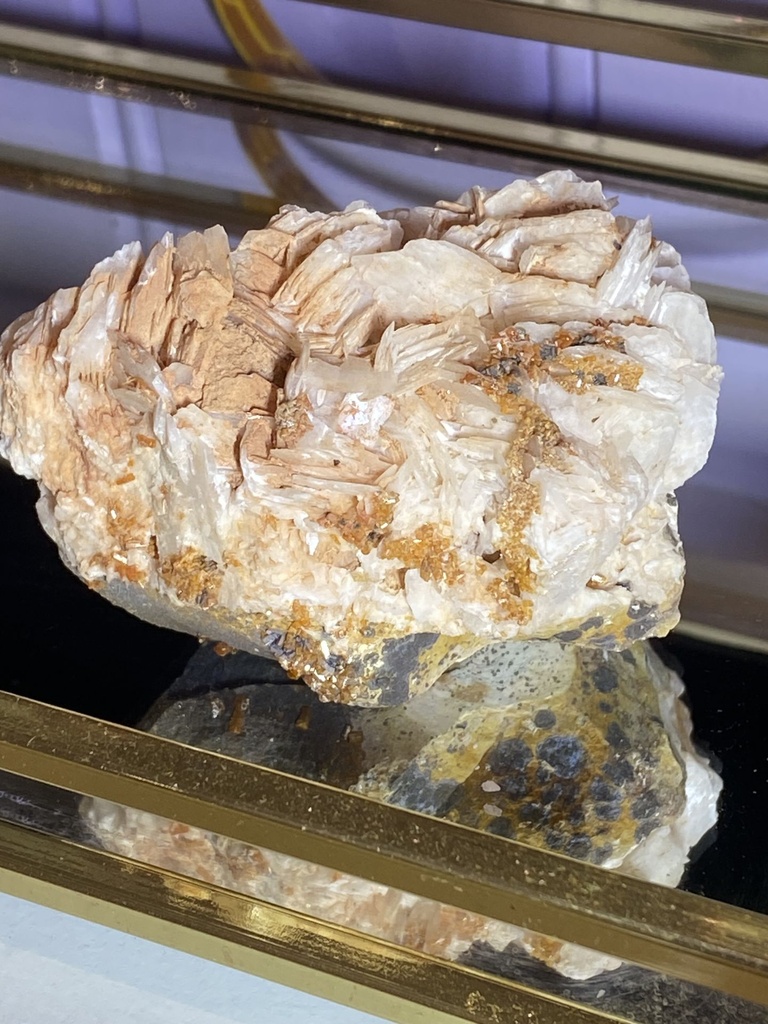 Lot 2: Vanadinite sur barytine