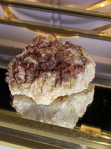 Lot 3: vanadinite sur barytine