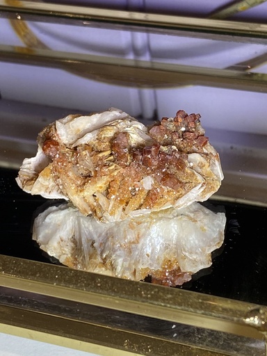 Lot 4: Vanadinite sur barytine