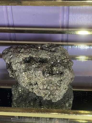 Lot 19: pyrite