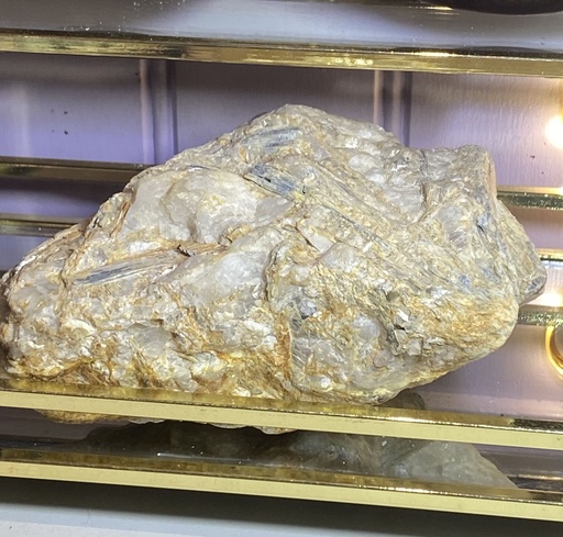 Lot 23: Cyanite